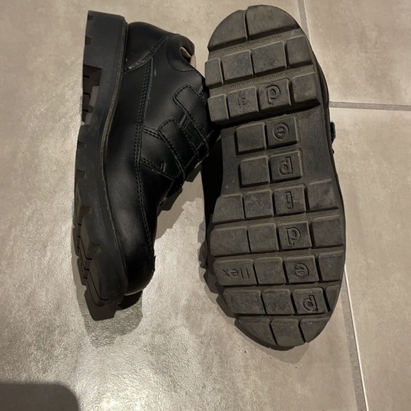 Shoes - Picture 3 of 3